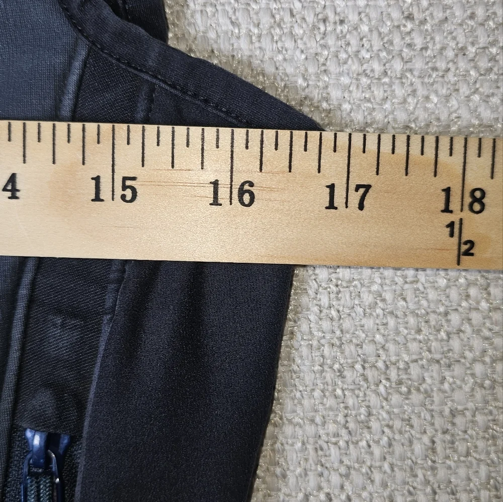 Arc'teryx Two-Tone Blue and Black Vest - Picture 8 of 14